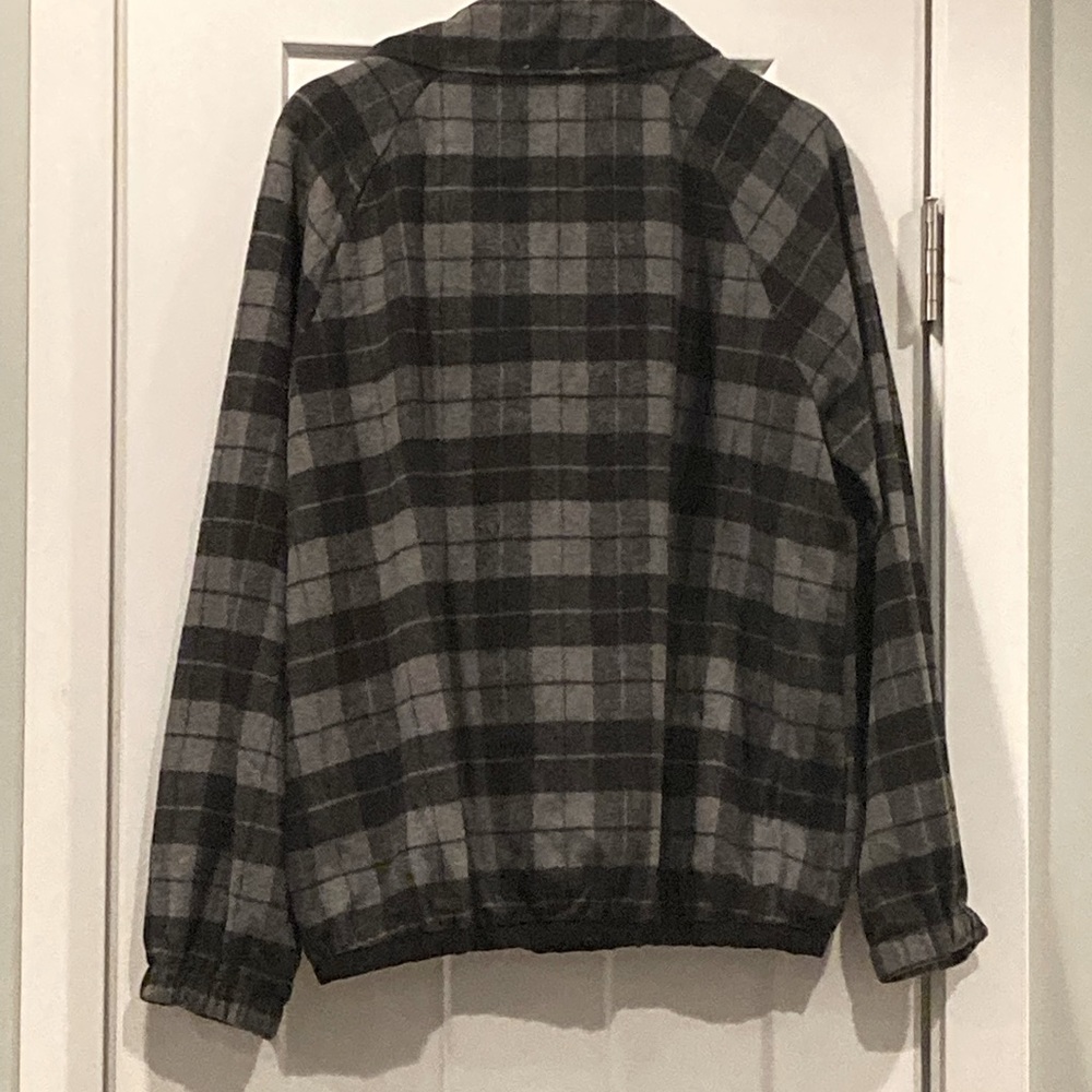 Hem & Thread pullover - Picture 3 of 7